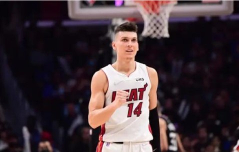 多项数据刷新生涯新高 希罗让人忘记吉米·巴特勒